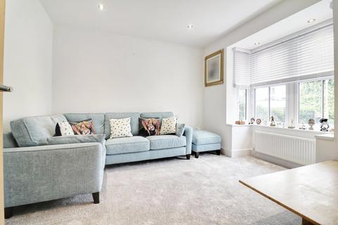22 Vantorts Road, Sawbridgeworth, CM21 9NB
