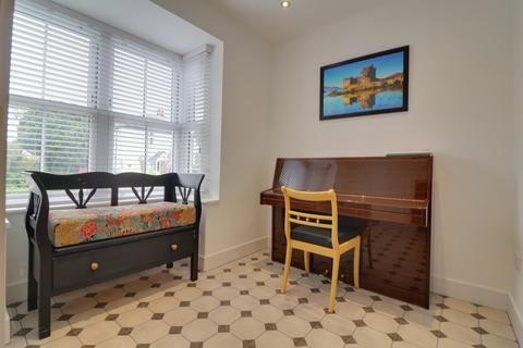 22 Vantorts Road, Sawbridgeworth, CM21 9NB