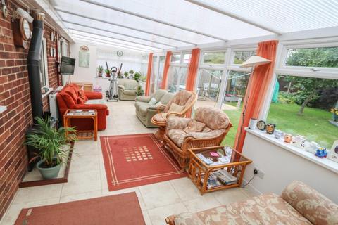 17 Beech Grove, Hayling Island, PO11 9DP