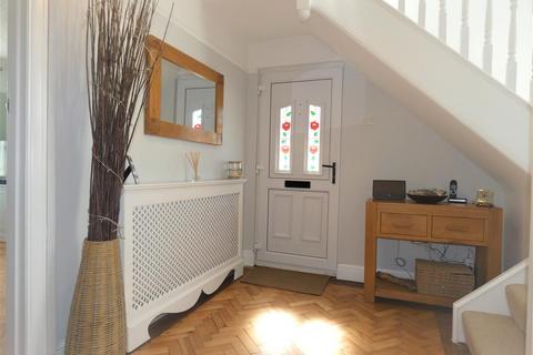 3 bedroom semi-detached house to rent, Austin Avenue, Laleston, Bridgend County Borough, CF32 0LG