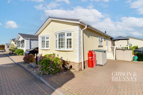 2 bedroom park home for sale, Elm Way, Wickford, SS11