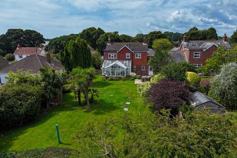 Peartree Cottage Bowling Green, Pennington, Lymington, SO41 8LQ