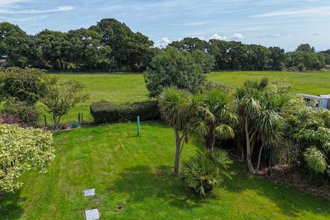 Peartree Cottage Bowling Green, Pennington, Lymington, SO41 8LQ