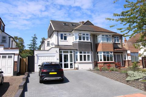 25 Pickhurst Mead, Bromley, BR2 7QP