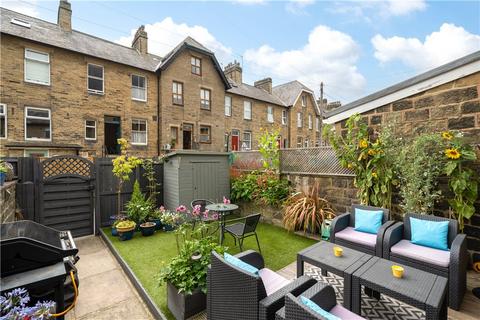 2 bedroom terraced house for sale, Ash Grove, Ilkley, West Yorkshire, LS29