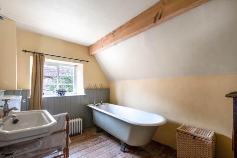 2 Bridge Lane, Greetham, Oakham, LE15 7NE
