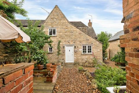 2 Bridge Lane, Greetham, Oakham, LE15 7NE