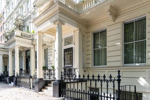 2 bedroom flat for sale, Queens Gate, South Kensington, London, SW7