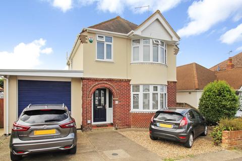 3 bedroom detached house for sale, Bognor Drive, HERNE BAY, CT6