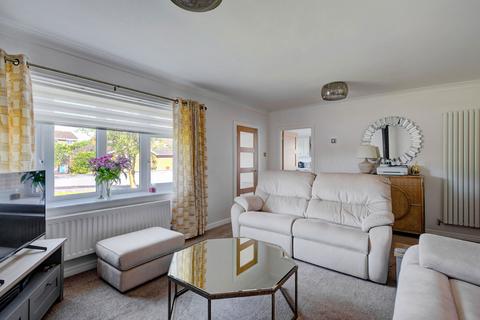 15 Field Park, Connahs Quay, Deeside, CH5 4QT