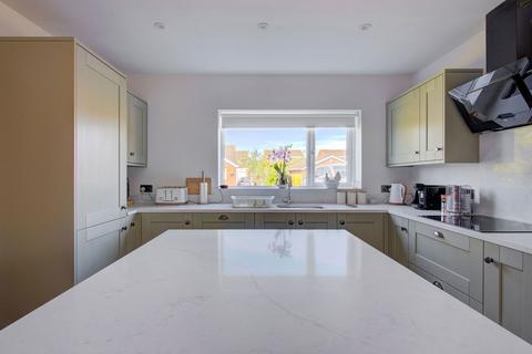 15 Field Park, Connahs Quay, Deeside, CH5 4QT