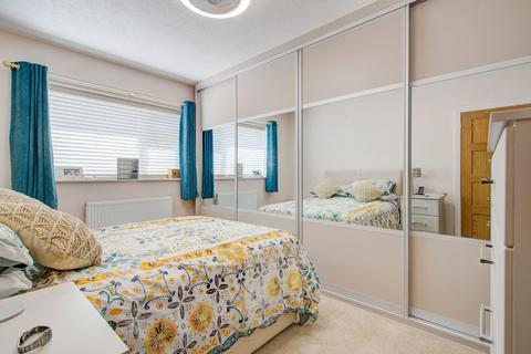 15 Field Park, Connahs Quay, Deeside, CH5 4QT