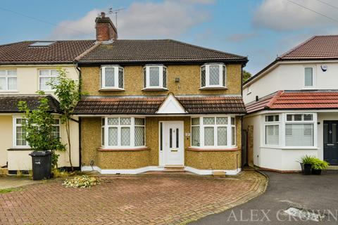 5 bedroom semi-detached house to rent, Second Avenue, Enfield