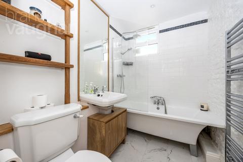 1 bedroom flat for sale, First Avenue, Hove, East Sussex, BN3