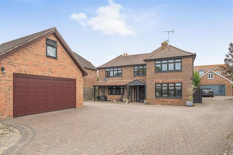 5 bedroom detached house for sale, Park Road, Yapton