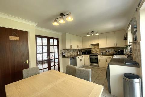 32 Cranes Meadow, Harleston, IP20 9BY