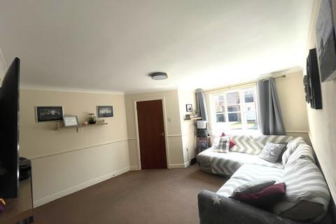 32 Cranes Meadow, Harleston, IP20 9BY