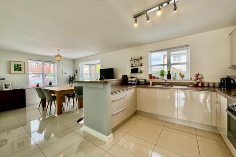 4 bedroom detached house for sale, Farm Crescent, Manchester M26