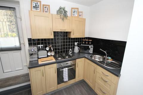 2 bedroom end of terrace house for sale, Main Road, Denholme, Bradford