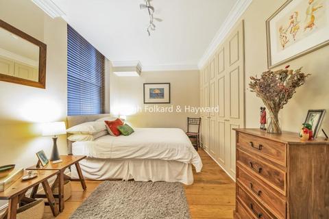 1 bedroom flat for sale, Courtfield Gardens, South Kensington