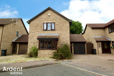 3 bedroom detached house for sale, Essex Road, Maldon