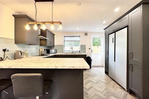Llun Y Mynydd Fforchneol Row, Aberdare, CF44 6HD