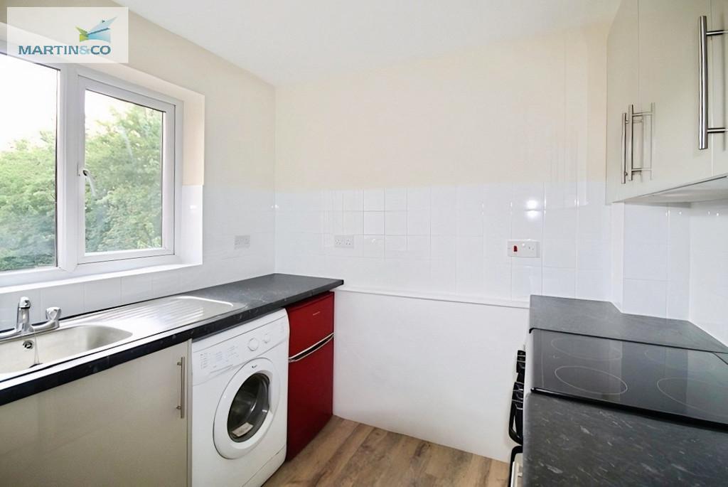 53473d6d-Hollies 20court 20kitchen
