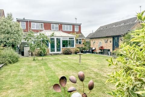 5 bedroom chalet for sale, Malyons Lane, Hullbridge