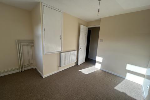 2 bedroom terraced house to rent, Huntley Close, Gloucester