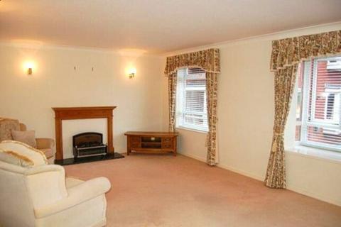 2 bedroom flat for sale, Cedarhurst, Park Road B91