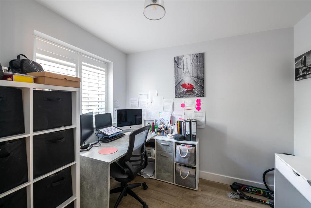 13 Blunden Way internals-9.jpg