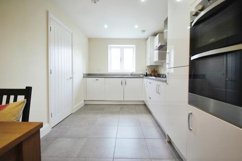 3 bedroom semi-detached house to rent, Whitfield Gardens, East Hanney