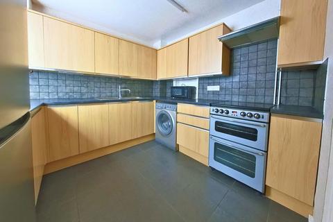 2 bedroom terraced house for sale, Cowley Avenue, Chertsey KT16