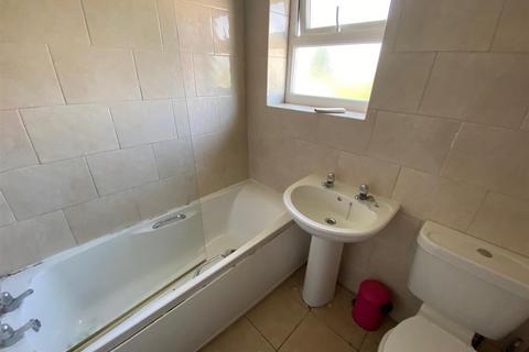 91 Aycliffe Crescent, Gateshead, NE9 7DD