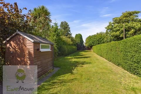 2 bedroom detached bungalow for sale, Lynors Avenue, Strood, Rochester, ME2 3NQ