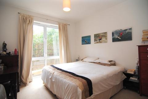 2 bedroom flat for sale, Aura House, 39 Melliss Avenue, Richmond, Surrey