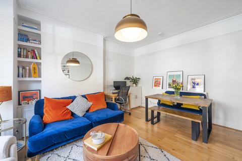 74a College Place, London, NW1 0DJ