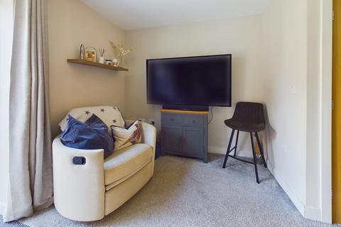 69 Fauld Drive Kingsway, Quedgeley, Gloucester, GL2 2HZ