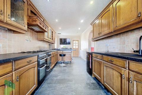 32 Lisbon Drive, Darwen, BB3 3JW