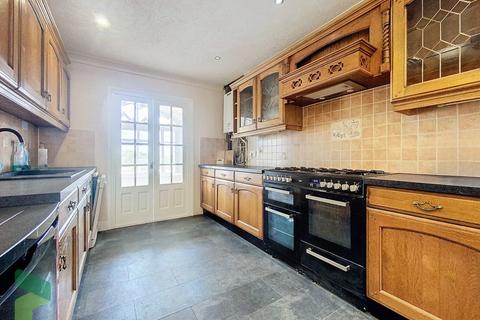 32 Lisbon Drive, Darwen, BB3 3JW