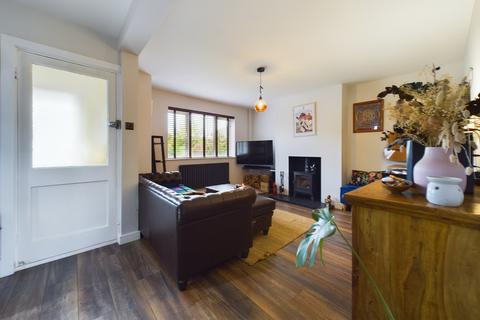 13 Weston Road, Lichfield, WS13 7NT