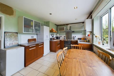 13 Weston Road, Lichfield, WS13 7NT