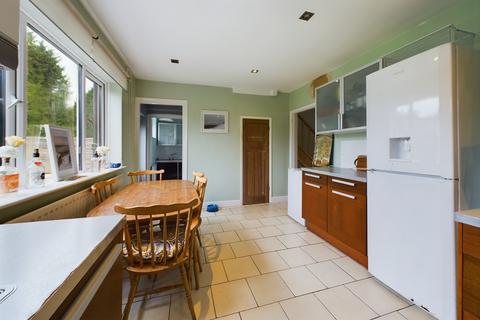 13 Weston Road, Lichfield, WS13 7NT