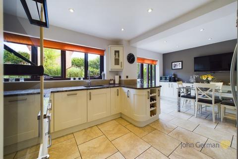 65 Ampleforth Drive, Stafford, ST17 4TE
