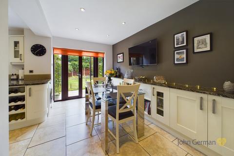 65 Ampleforth Drive, Stafford, ST17 4TE