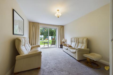 18 Lady Meadow Close, Denstone, Uttoxeter, ST14 5EY