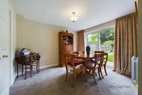 18 Lady Meadow Close, Denstone, Uttoxeter, ST14 5EY