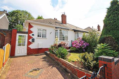 2 bedroom bungalow for sale, Pruden Avenue, LANESFIELD, WV4 6PT