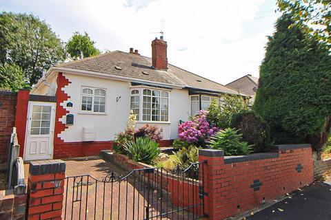 2 bedroom bungalow for sale, Pruden Avenue, LANESFIELD, WV4 6PT