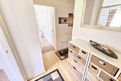 64 Lakeside Walk, Birmingham, B23 7YP